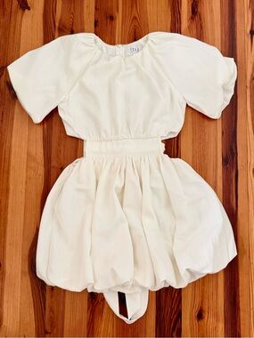 TCEC Cream Mini Dress with Puff Sleeves